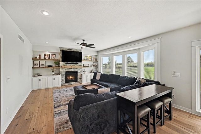 12760 N Imperial Drive, Platte City, MO 64079