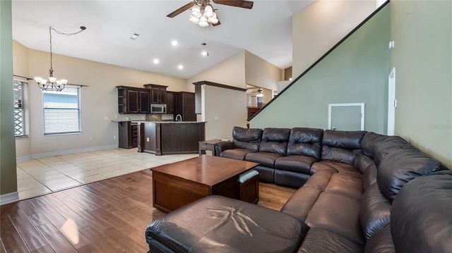 522 HARDWOOD CIRCLE, Orlando, FL 32828