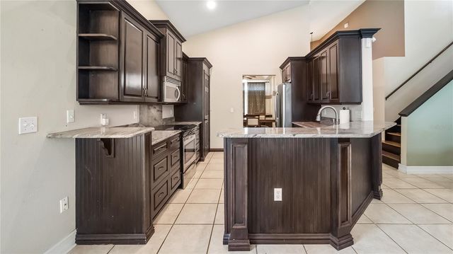 522 HARDWOOD CIRCLE, Orlando, FL 32828