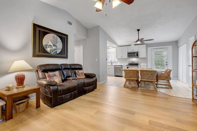 5556 Lumberjack Lane, Tallahassee, FL 32303
