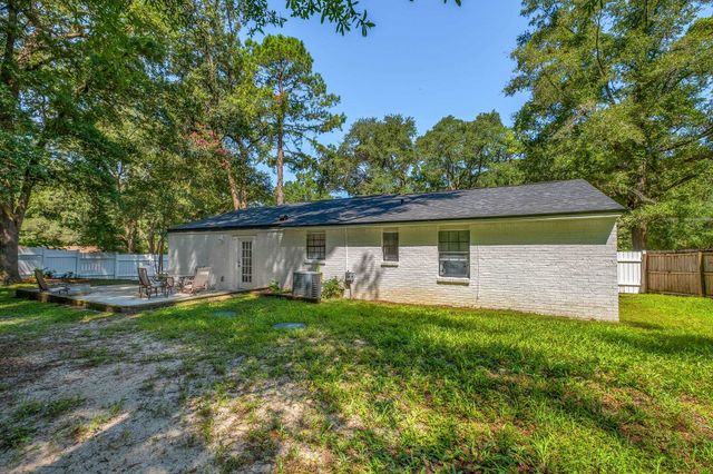 5556 Lumberjack Lane, Tallahassee, FL 32303