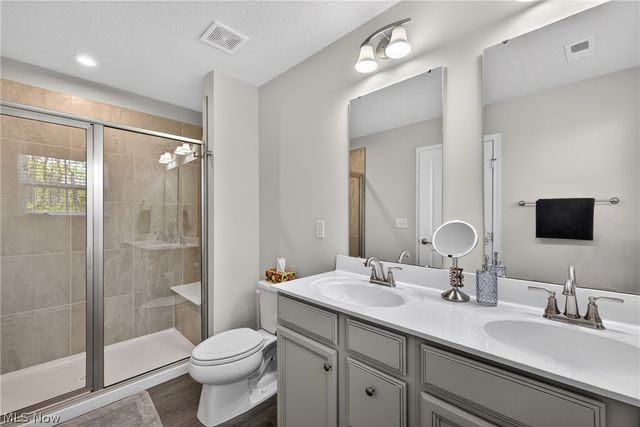 7310 Hillshire Drive, Painesville, OH 44077