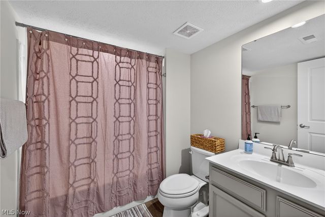 7310 Hillshire Drive, Painesville, OH 44077
