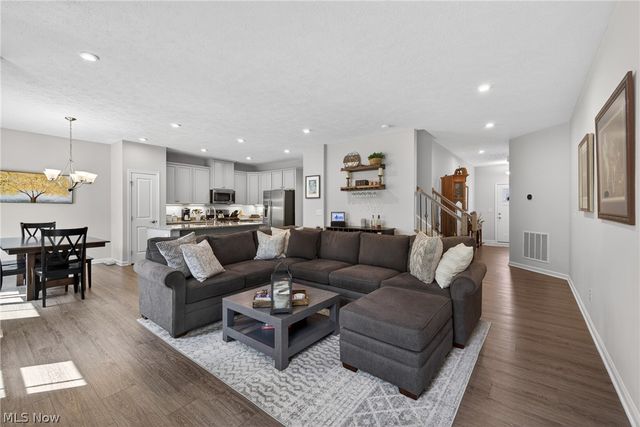 7310 Hillshire Drive, Painesville, OH 44077