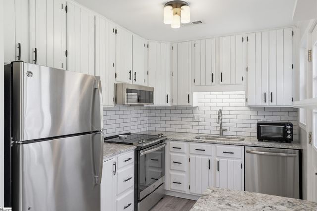 110 E Decatur Street, Greenville, SC 29617