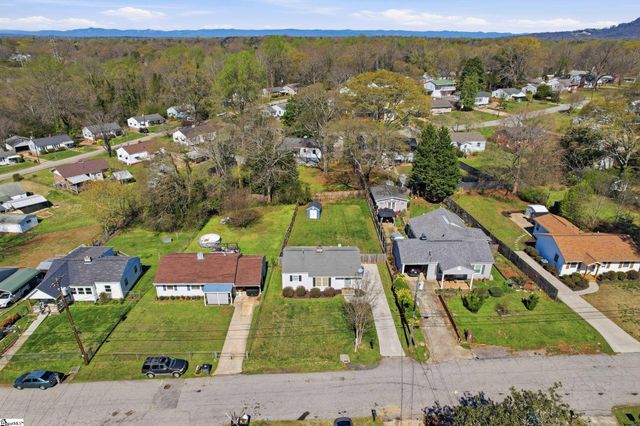 110 E Decatur Street, Greenville, SC 29617