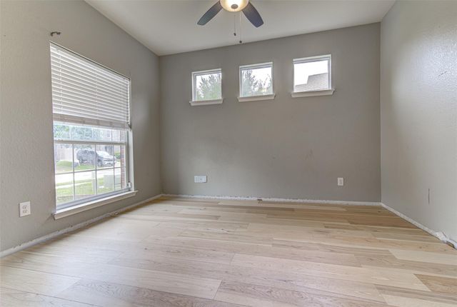 4525 Dennis LN, Pflugerville, TX 78660