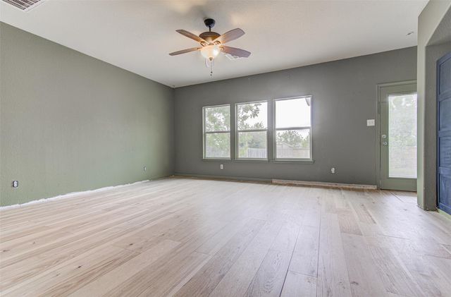 4525 Dennis LN, Pflugerville, TX 78660