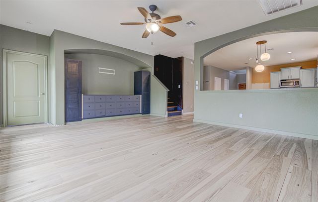 4525 Dennis LN, Pflugerville, TX 78660
