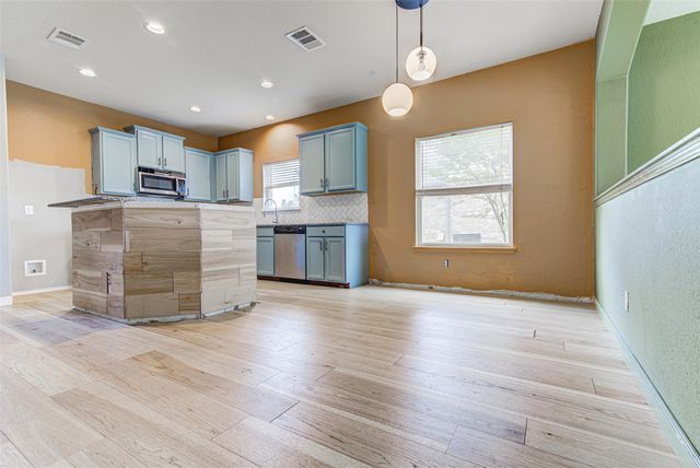 4525 Dennis LN, Pflugerville, TX 78660