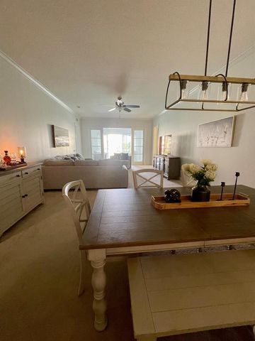18 Harbour Isle Drive W 203, Fort Pierce, FL 34949
