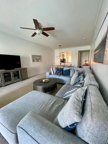 18 Harbour Isle Drive W 203, Fort Pierce, FL 34949