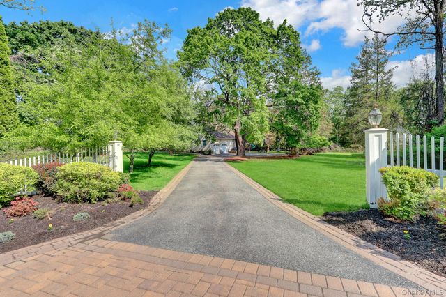 15 Stillwater Road, Nissequogue, NY 11780