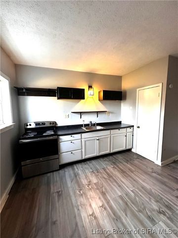 1132 Greenaway Place, New Albany, IN 47150