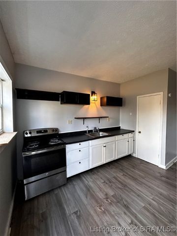 1132 Greenaway Place, New Albany, IN 47150