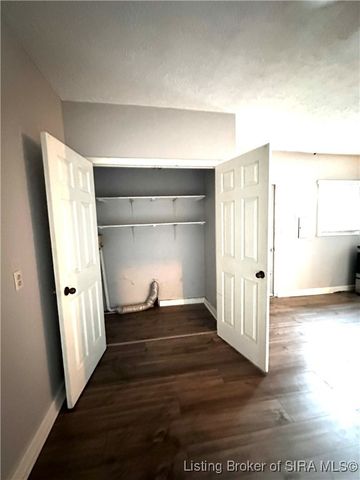 1132 Greenaway Place, New Albany, IN 47150