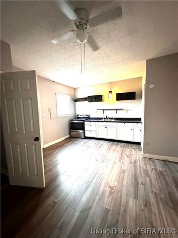 1132 Greenaway Place, New Albany, IN 47150