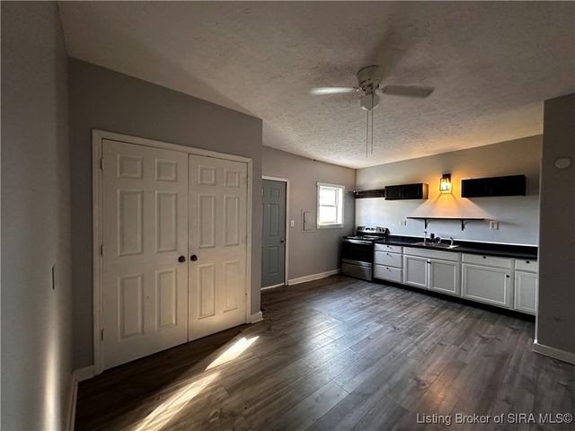 1132 Greenaway Place, New Albany, IN 47150