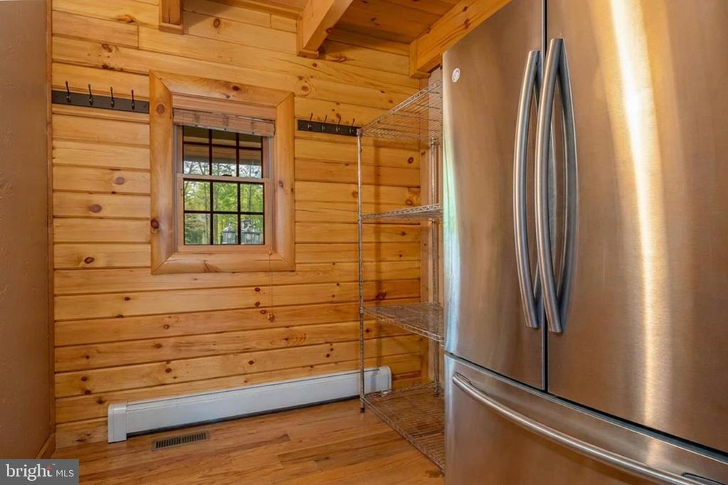 Image 25 of property listing at 312 MOSS CREEK CIR, Oakland, MD 21550