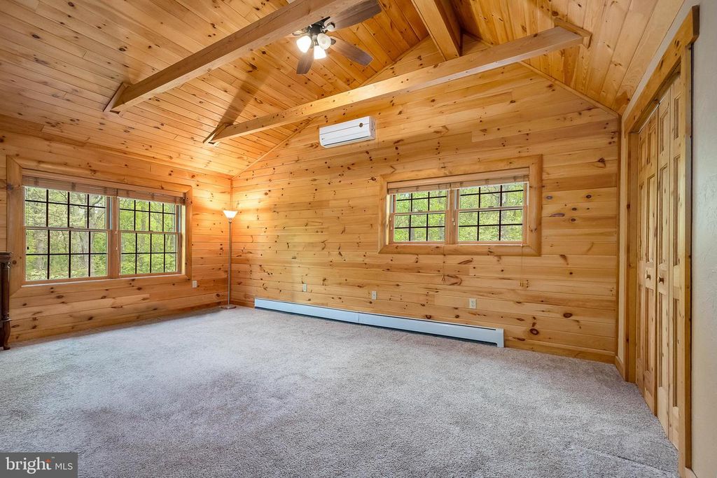 Image 29 of property listing at 312 MOSS CREEK CIR, Oakland, MD 21550
