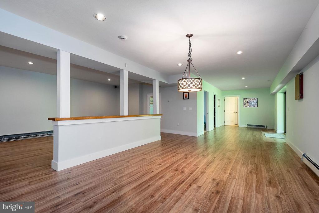 Image 39 of property listing at 312 MOSS CREEK CIR, Oakland, MD 21550