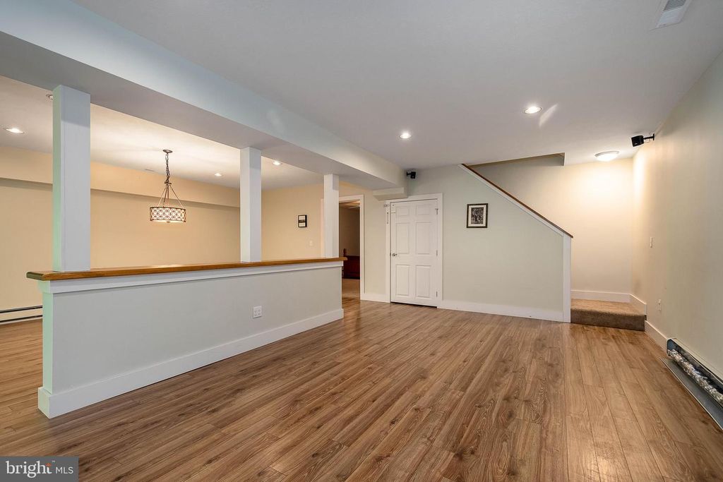 Image 42 of property listing at 312 MOSS CREEK CIR, Oakland, MD 21550