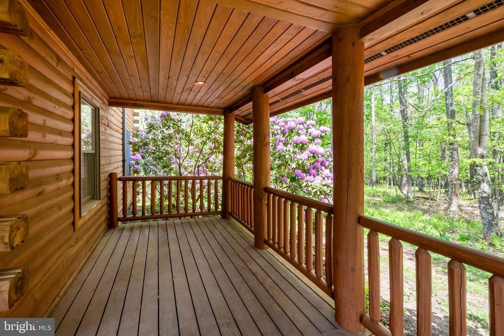 Image 51 of property listing at 312 MOSS CREEK CIR, Oakland, MD 21550