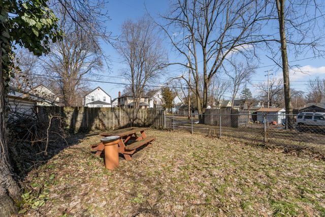 1411 Egleston Avenue, Kalamazoo, MI 49001