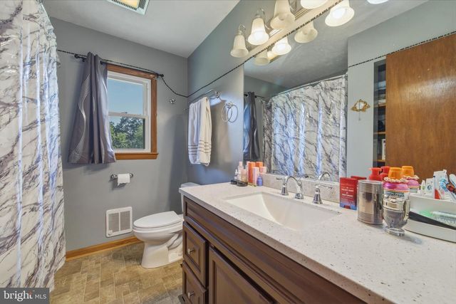 380 E RESERVOIR RD, Woodstock, VA 22664