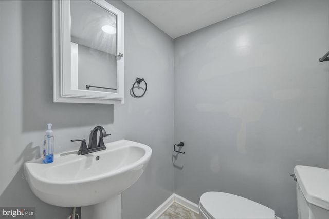380 E RESERVOIR RD, Woodstock, VA 22664