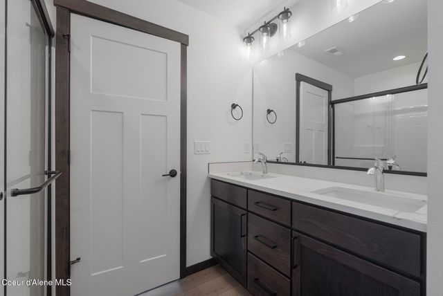 2238 Maverick Ct, Sandpoint, ID 83864