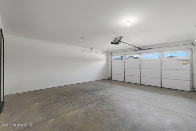 2238 Maverick Ct, Sandpoint, ID 83864