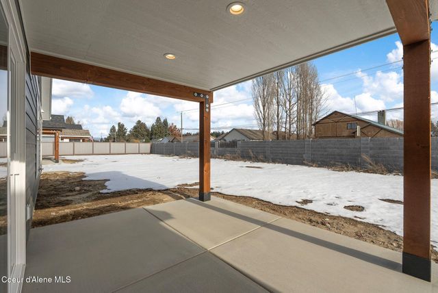 2238 Maverick Ct, Sandpoint, ID 83864