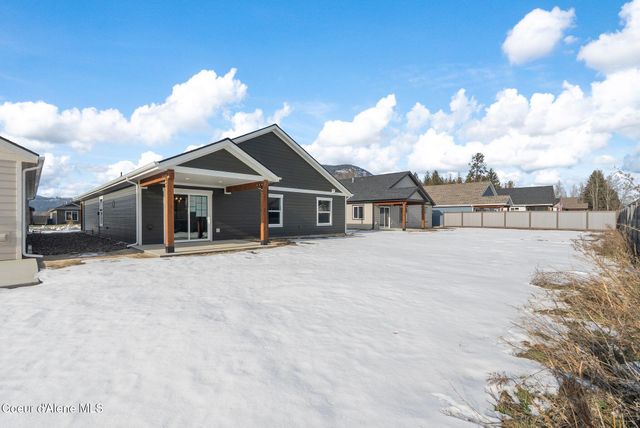 2238 Maverick Ct, Sandpoint, ID 83864