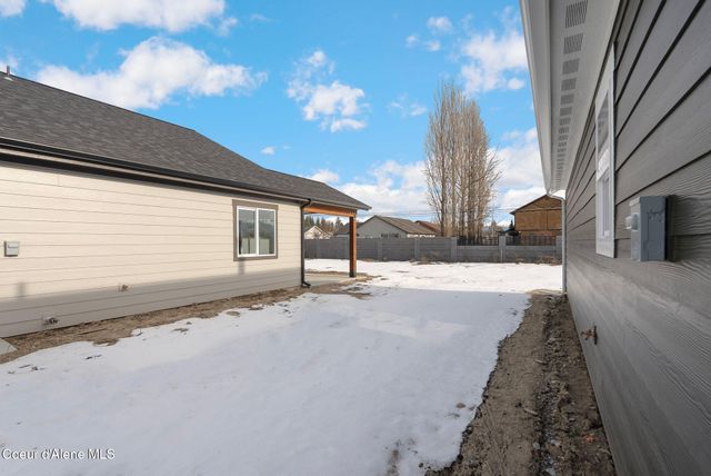 2238 Maverick Ct, Sandpoint, ID 83864