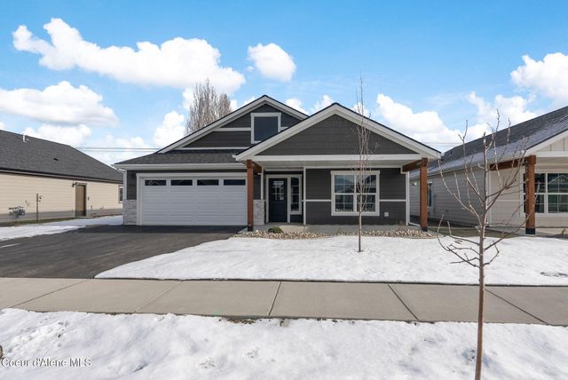 2238 Maverick Ct, Sandpoint, ID 83864