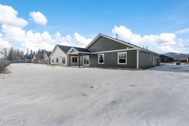 2238 Maverick Ct, Sandpoint, ID 83864