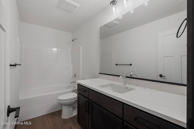 2238 Maverick Ct, Sandpoint, ID 83864