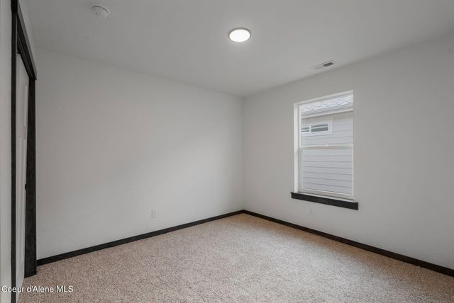 2238 Maverick Ct, Sandpoint, ID 83864