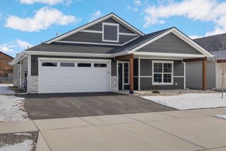 2238 Maverick Ct, Sandpoint, ID 83864