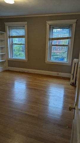 187 Winthrop Rd 3, Brookline, MA 02445