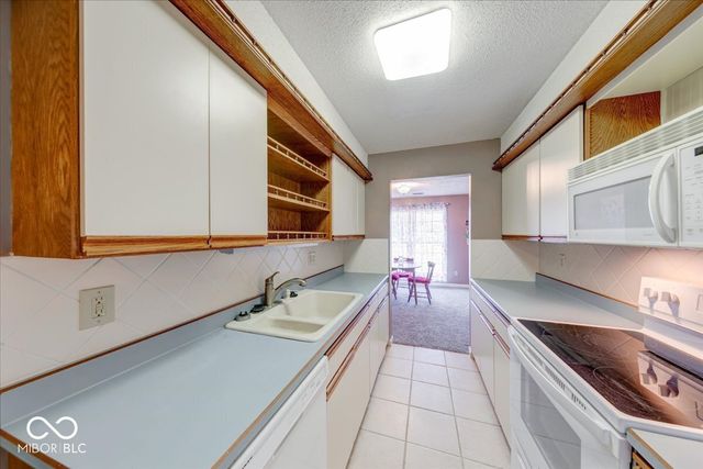 926 Ardsley Drive, Indianapolis, IN 46234