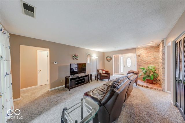 926 Ardsley Drive, Indianapolis, IN 46234