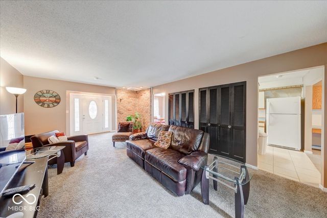 926 Ardsley Drive, Indianapolis, IN 46234