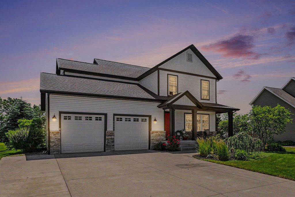 6021 Racine Drive, Stevensville, MI 49127