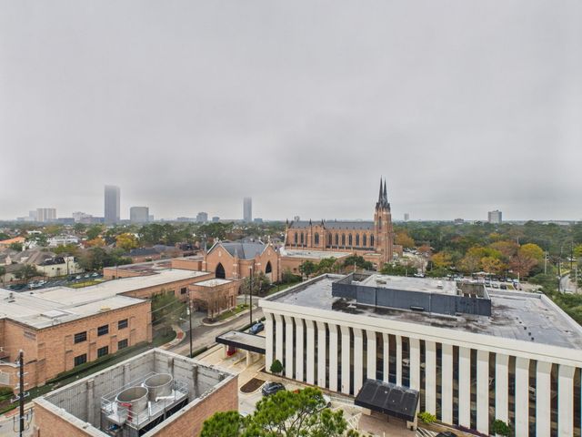 5001 Woodway Drive 1104, Houston, TX 77056