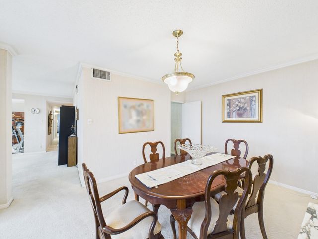 5001 Woodway Drive 1104, Houston, TX 77056