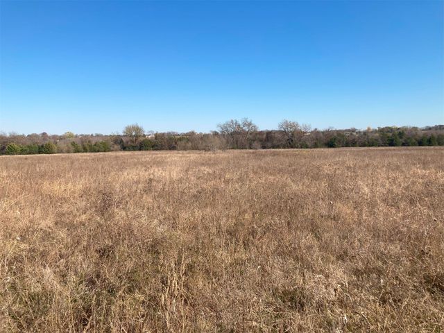 2590 Sears Road, Bells, TX 75414