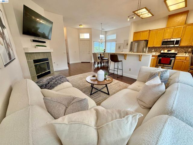 30 Gala Ln, Brentwood, CA 94513