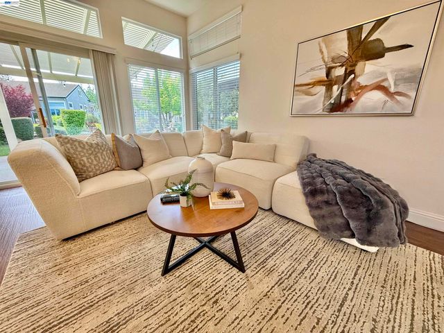 30 Gala Ln, Brentwood, CA 94513